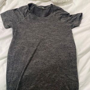 Lululemon swiftly tech short sleeve